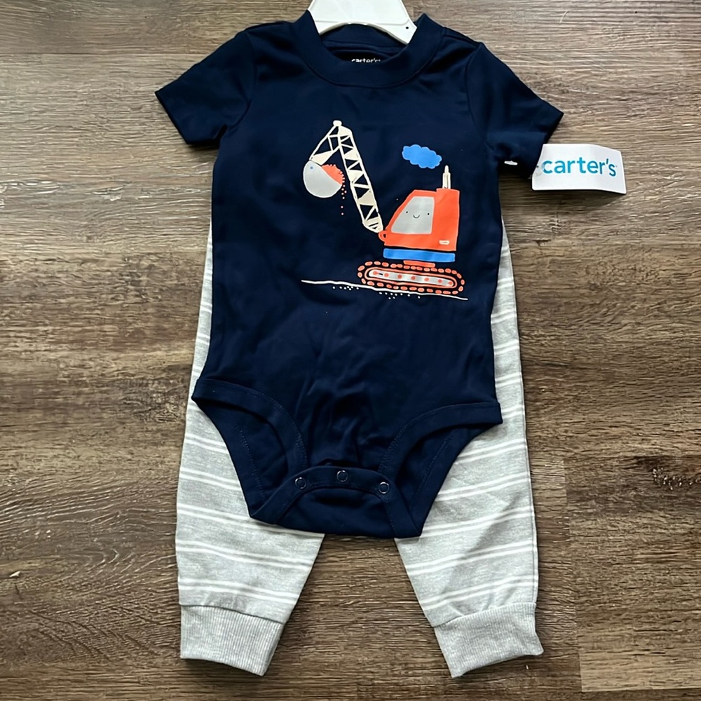 New Carter’s Baby 2-Piece 12m Bodysuit Pant Set